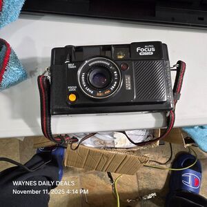 Yashica Auto Focus Motor 38mm f/2.8 Film Camera w/ Case. Powers On